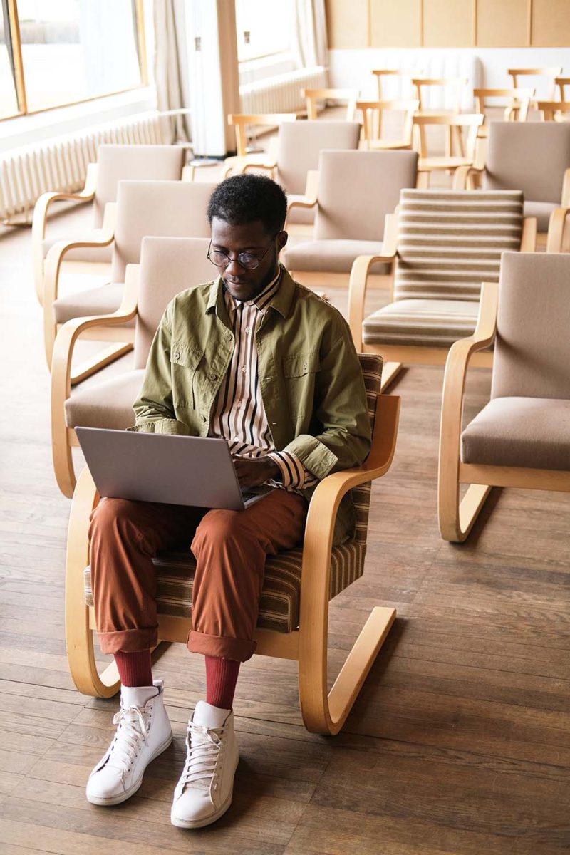 man-working-on-laptop-NMYYCP9.jpg